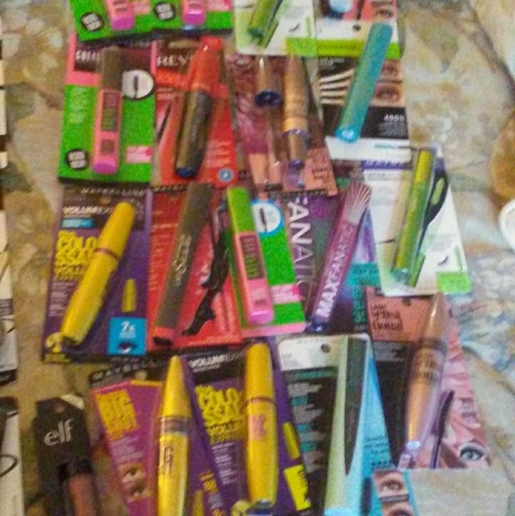 Makeup bundle - Picture 5 of 5